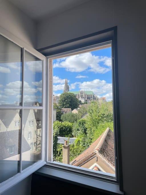 Duplex Bord De L'Eure - Parking Inclus - Jolie Vue Sur La Cathedrale Apartment Chartres Exterior photo